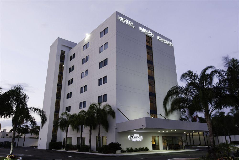 Mision Express Merida Altabrisa Ngoại thất bức ảnh