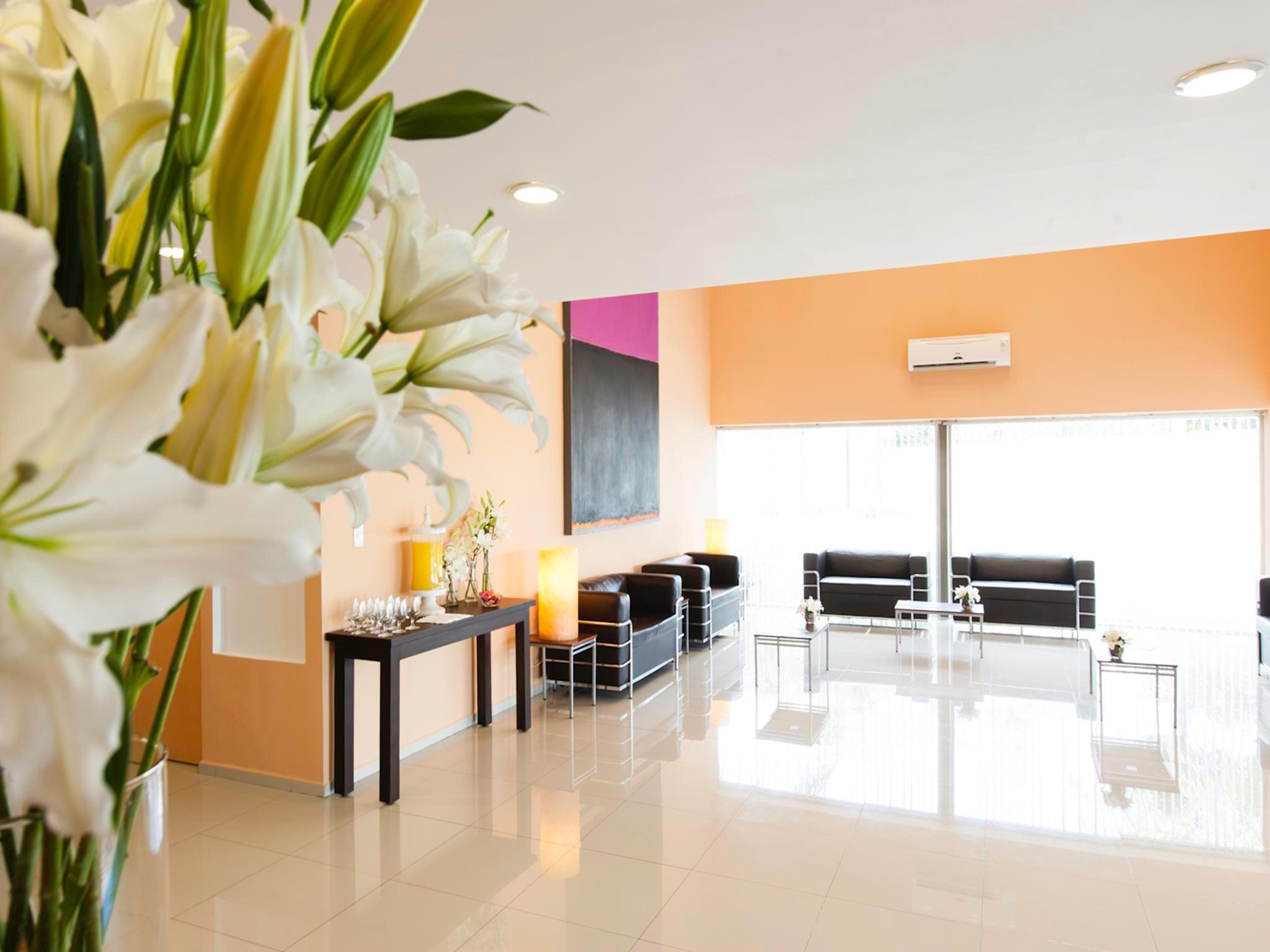 Mision Express Merida Altabrisa Ngoại thất bức ảnh